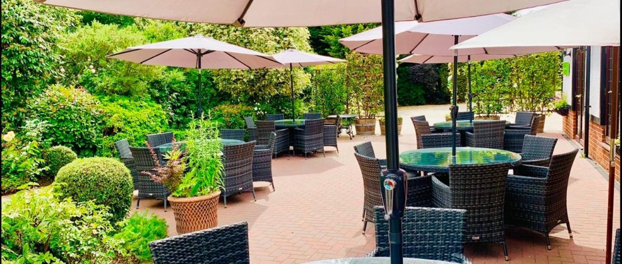 The Stanwick Hotel Exterior foto